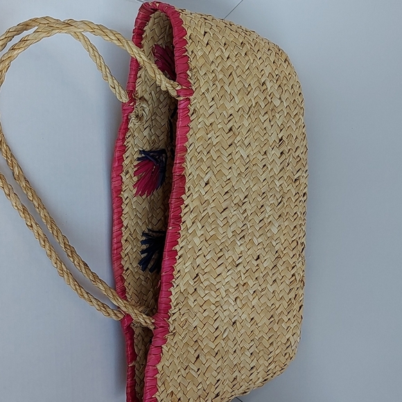 Straw Shoulder Bag - Picture 2 of 11